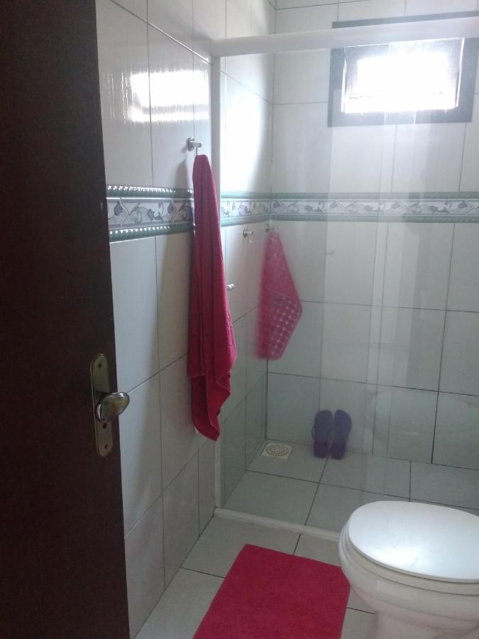 Um Quarto Em Casa Agradavel Pereque Luaran gambar