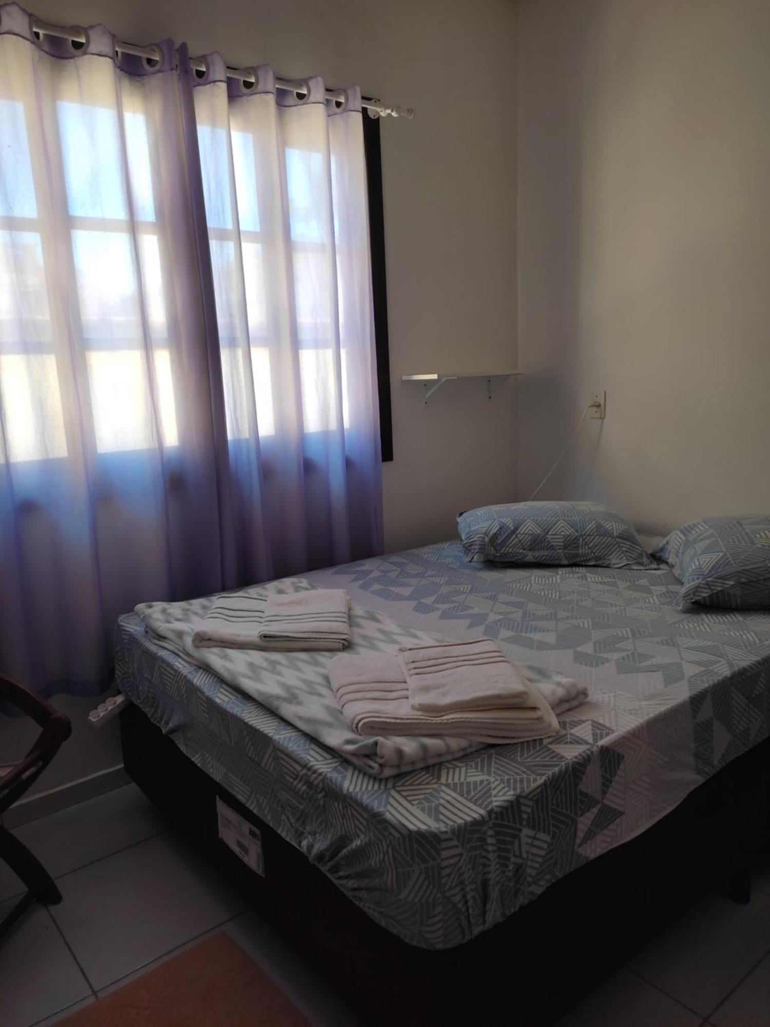 Um Quarto Em Casa Agradavel Pereque Luaran gambar